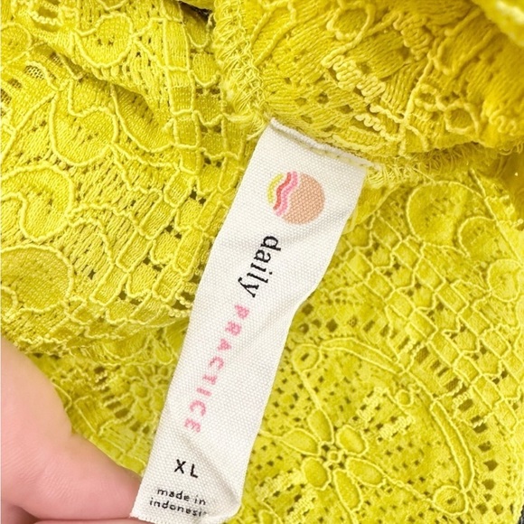 🌼 Anthropologie Daily Practice Lace Mock Neck Top in Lime size XL 14 16 - Picture 8 of 12